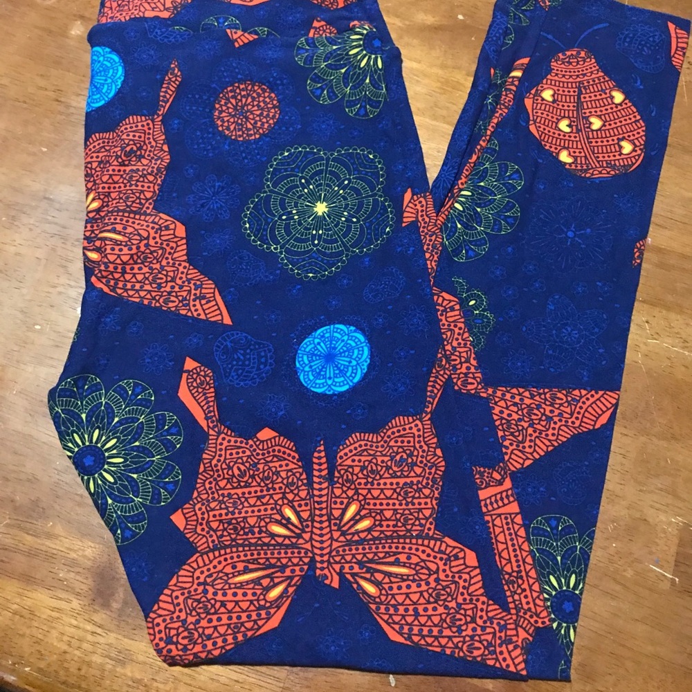 Tall and curvy LulaRoe leggings